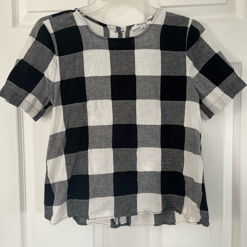 Madewell Checkered Print shirt. Button up detail on back.